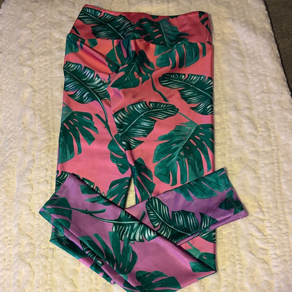 Goldsheep Pink and Green Leaf Print Leggings 🐑